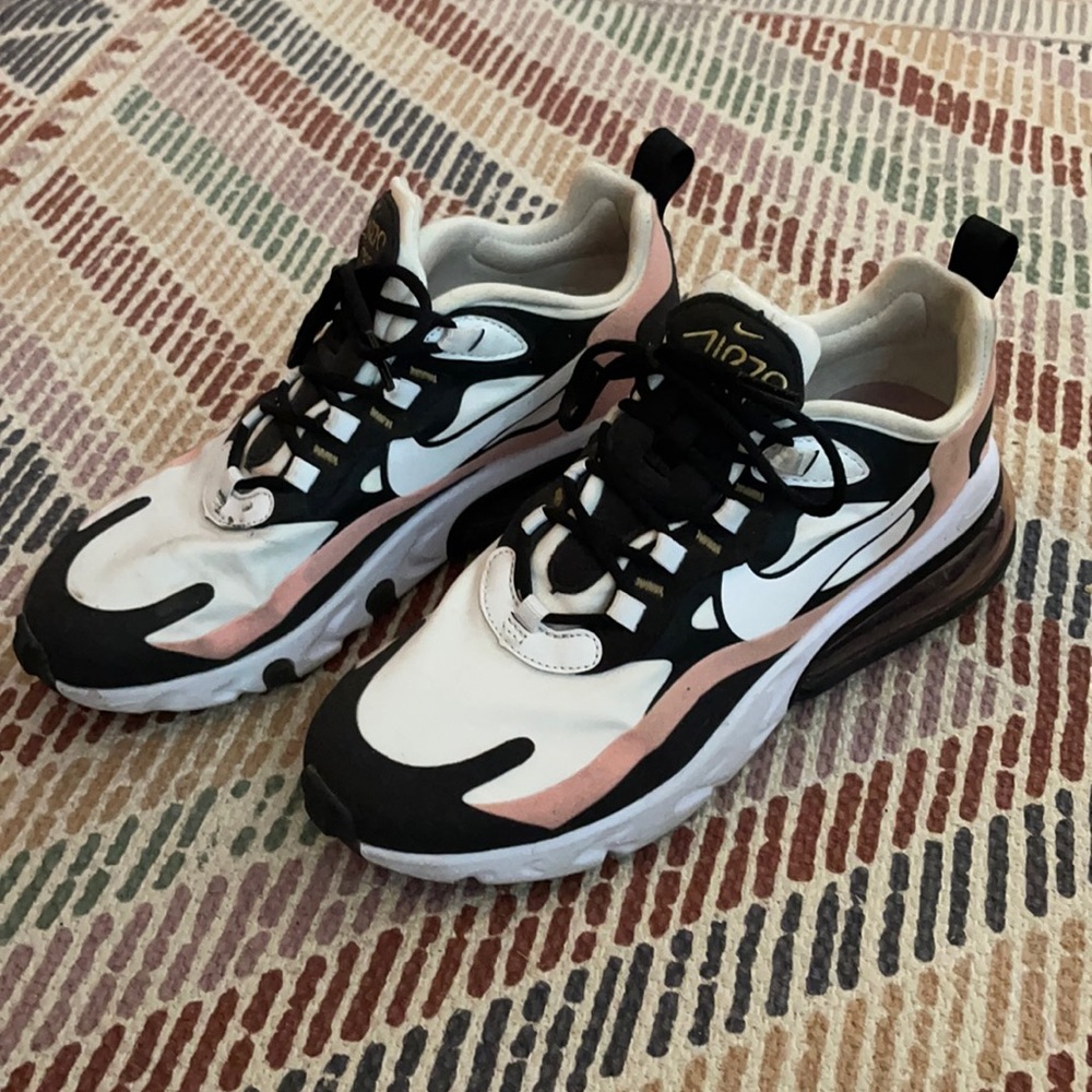 NIKE AIR 270 REACT